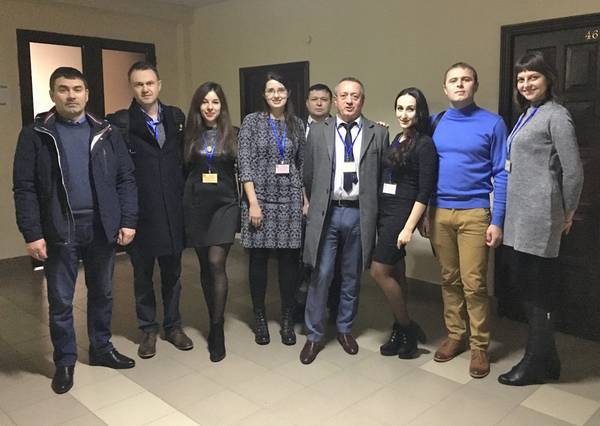 12-16 листопада 2018 року делегація Інституту біоорганічної хімії та нафтохімії ім. В.П. Кухаря НАН України брала участь у 8-й Міжнародній конференції “Хімія азотовмісних гетероциклів” присвячену пам’яті професора Валерія Орлова (8th International Conference “CHEMISTRY OF NITROGEN CONTAINING HETEROCYCLES” in memoriam of Prof. Valeriy Orlov), м. Харків. Було представлено три усні доповіді: Dr. Esma Abdurakhmanova “New phosphonopeptidomimetics: synthesis and properties” Dr. Oleksandr Kozachenko “Syntheses of new azolopyrimidines on the basis of 2 acylamino-3,3-dichloroacrylonitriles” Dr. Maryna Kachaeva “Anticancer activity of new 1,3-oxazole derivatives: in silico and in vitro” Аспіранка відділу №2 Євгенія Велігіна була нагороджена дипломом за найкращу стендову доповідь “Synthesis, characterization, and in vitro anticancer evaluation of 7-piperazin-substituted [1,3]oxazolo[4,5-d]pyrimidines“.